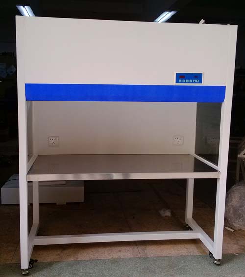 垂直流超凈工作臺從空氣高效過濾器出風面吹出的潔凈氣流具有一定的和均勻的斷面風速 垂直流超凈工作臺從空氣高效過濾器出風面吹出的潔凈氣流具有一定的和均勻的斷面風速